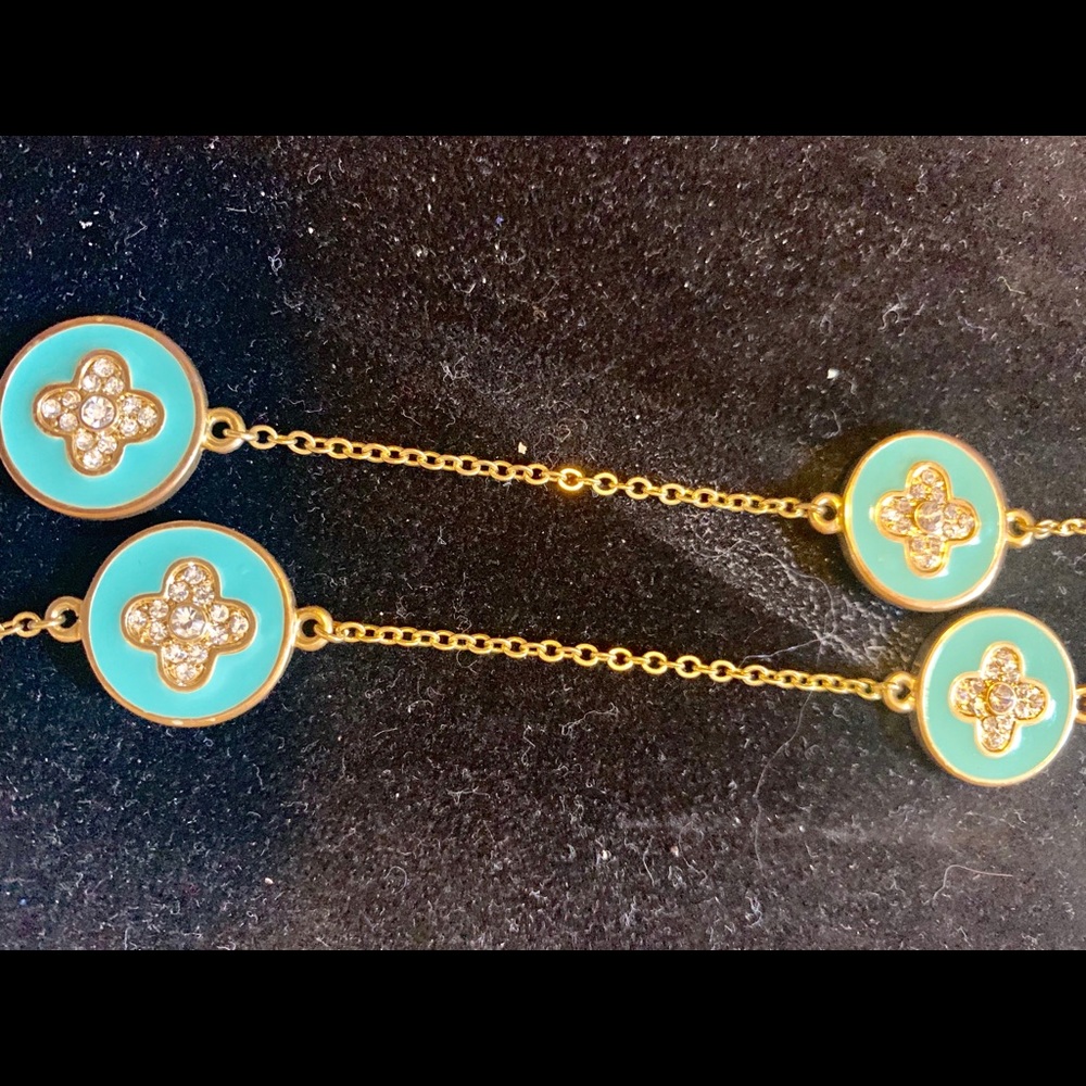 Gold Color Chain Necklace.